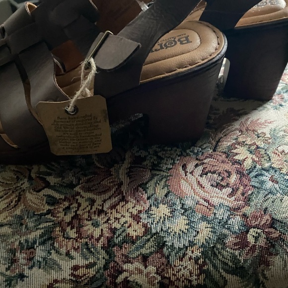 BORN LEATHER DISTRESSED SUEDE HARTLEY TAUPE WOOD GRAIN PLATFORM SANDAL SIZE 11 - Picture 6 of 15